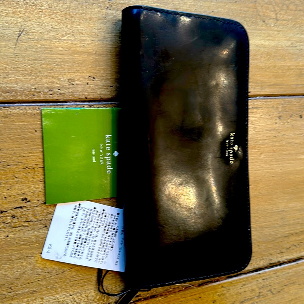 Kate Spade smooth leather wallet.